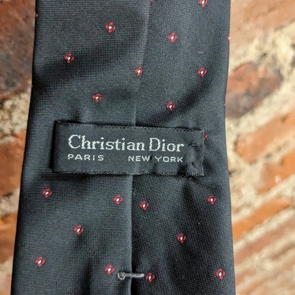 Christian Dior Black w/‎ Red & White Geometric Pattern Tie - Picture 3 of 6